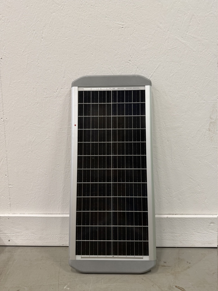 1563529-2 Solar-powered LED street light 40W – 65W solar panel