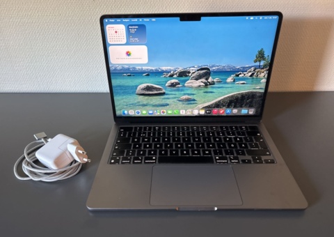 MacBook Air 13" M3 - 16GB / 512GB