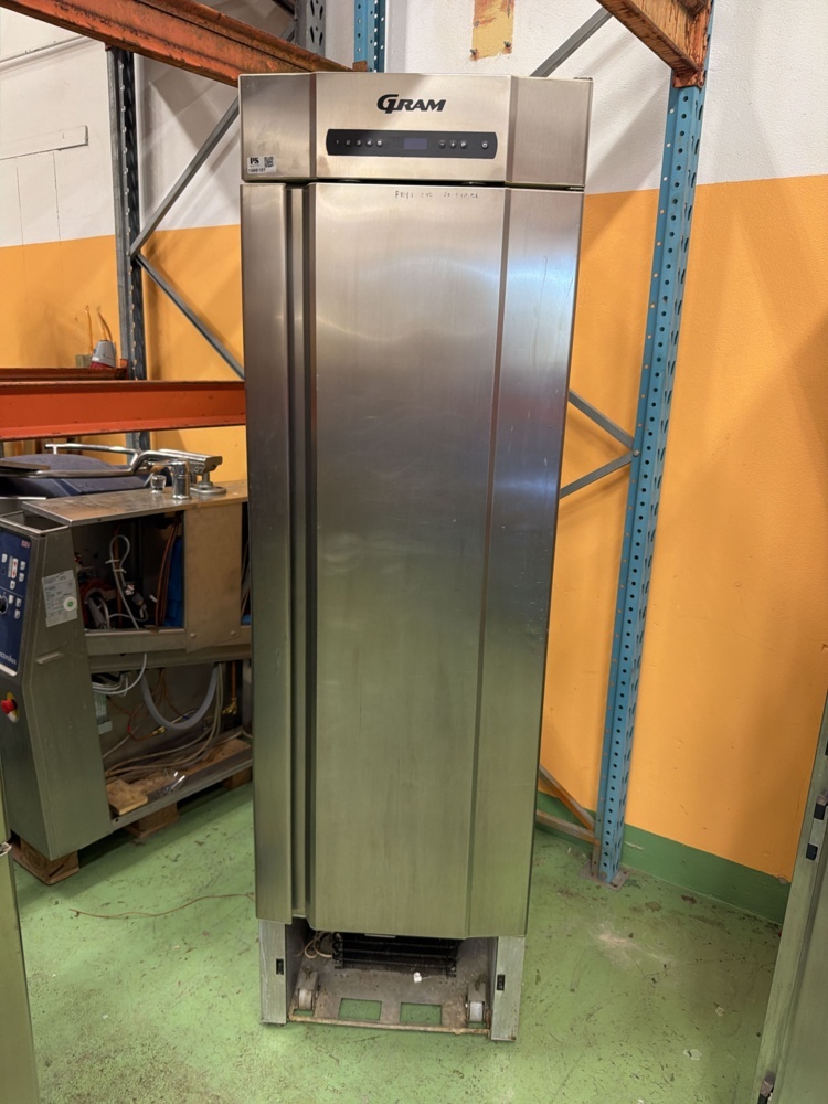 1566197-1 Refrigerator - Gram MIDI F 425 RSG 4N