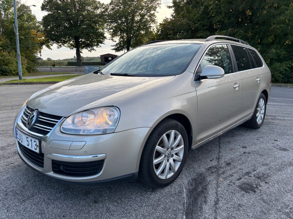 1592758-1 Volkswagen Golf Variant 1.6 Multifuel Manual, 102hp, 2009