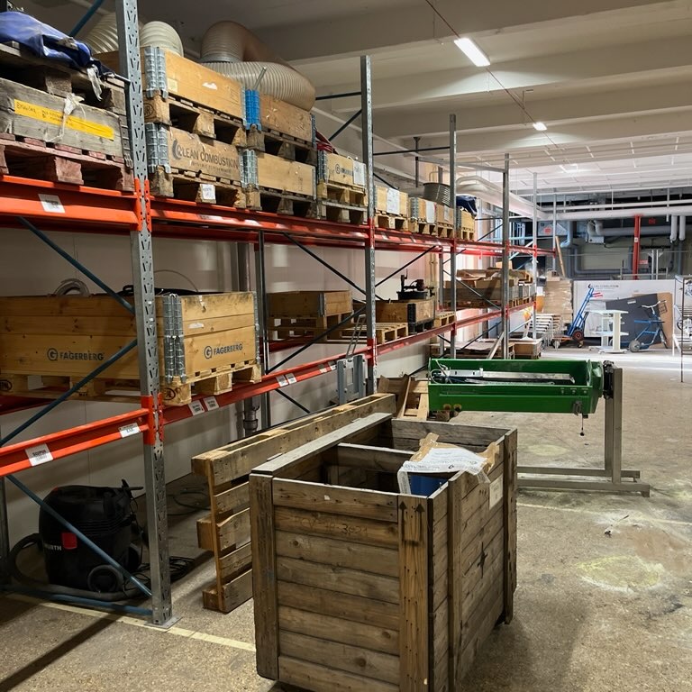 1580568-1 Pallet rack EAB