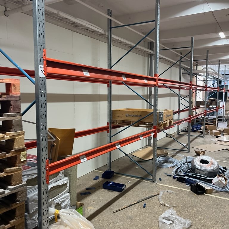 1580568-2 Pallet rack EAB