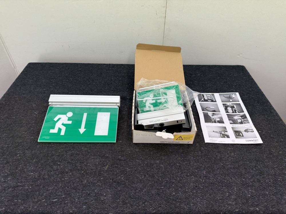 1141775-1 2 emergency exit signs (led)