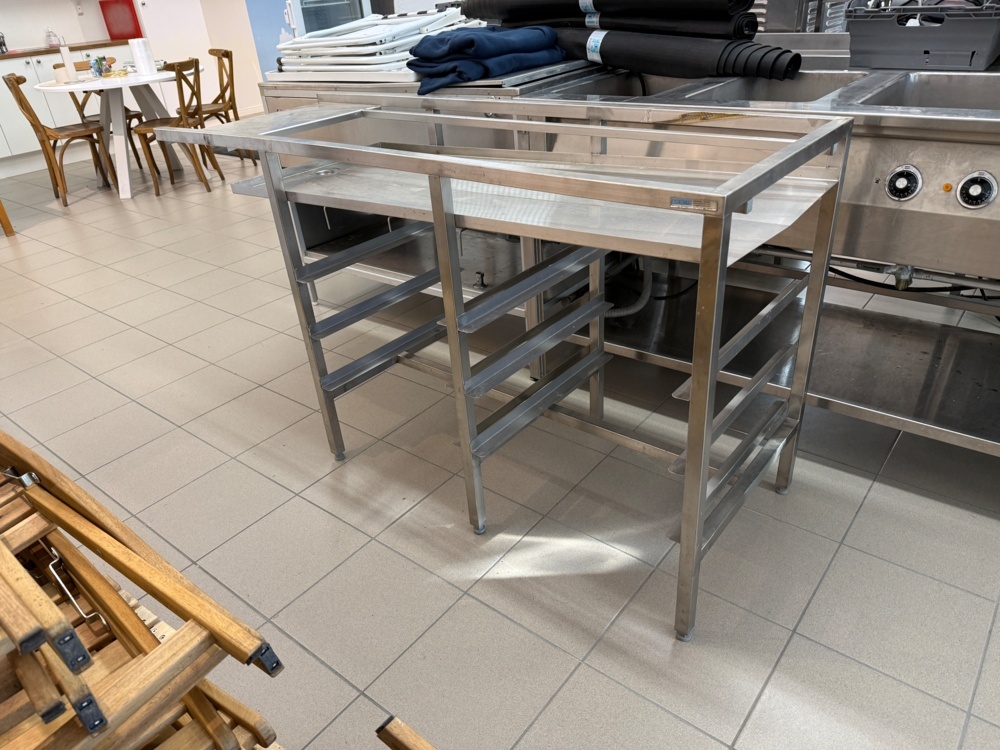 1141772-2 Dispensing bench with sliding rails (left/right) with guides for 6 dish racks