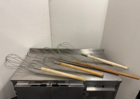 4 balloon whisks for commercial kitchens