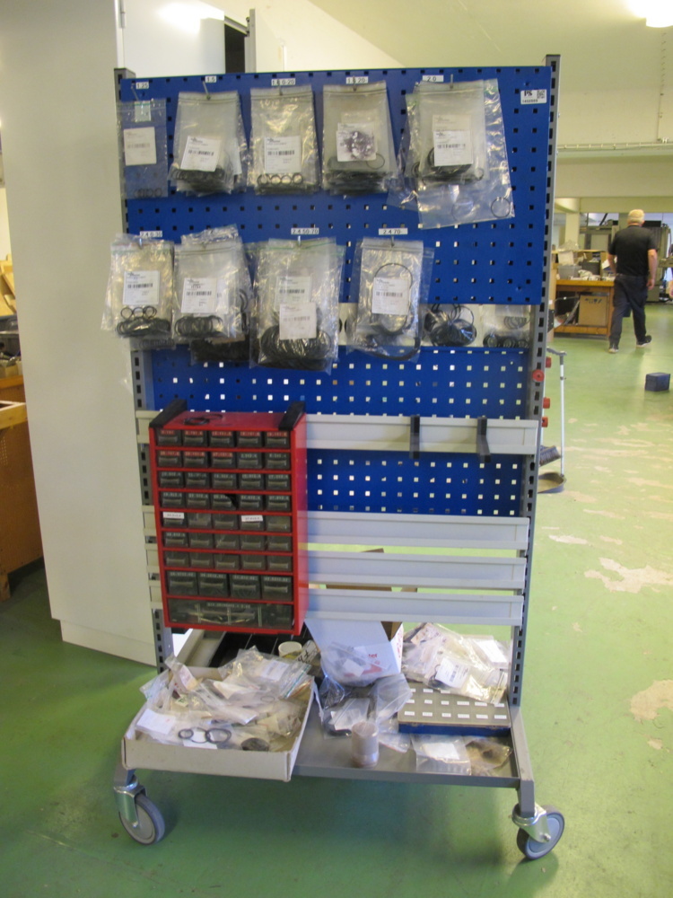 1452889-1 Material rack with O-rings etc.