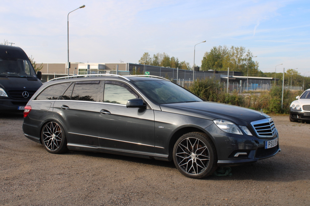1592759-2 Mercedes-Benz E 200 CDI, automatic, 2010 (missing engine)