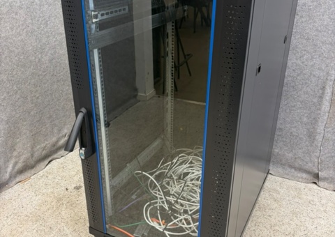 Serverrack på hjul