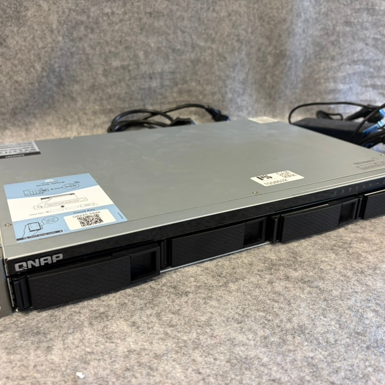 1558632-1 Två nätverkshårddiskar (QNAP/Synology)