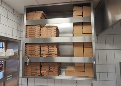 Stainless steel shelf for pizza boxes