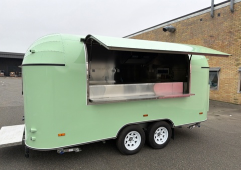 Ny matvagn / glassvagn / foodtruck, liknande Airstream -2026