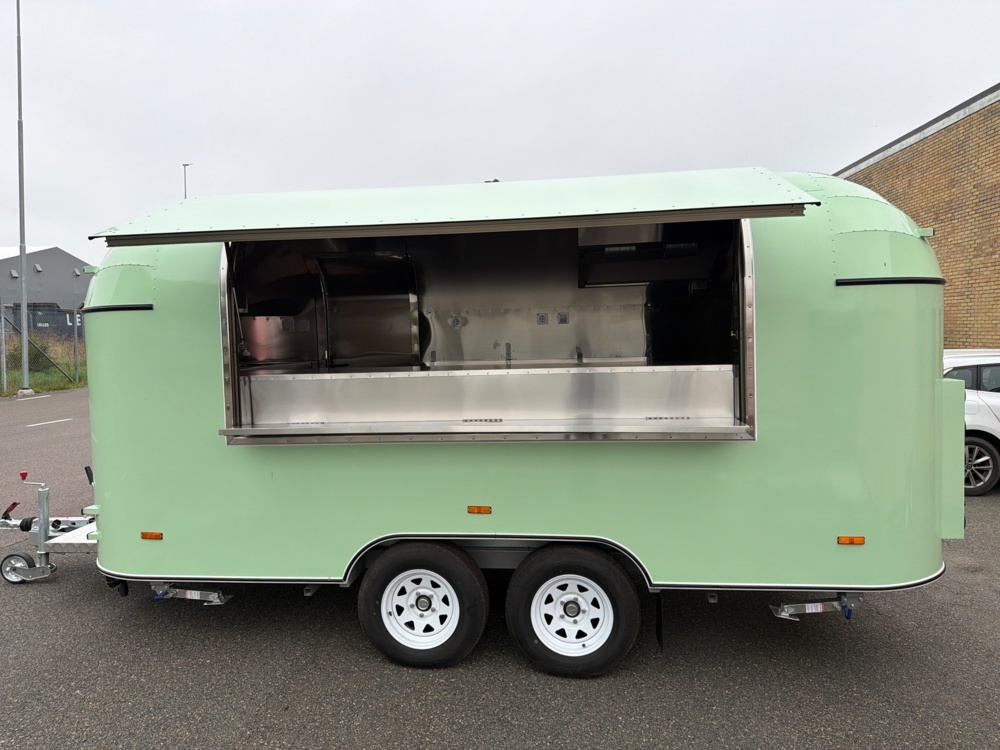 1593248-2 New food cart / ice cream cart / food truck, similar to Airstream -2026