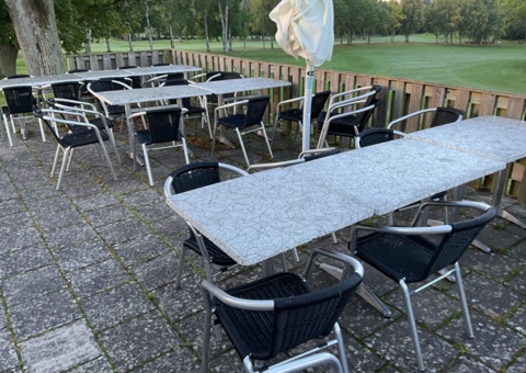 Outdoor dining furniture 40 seats