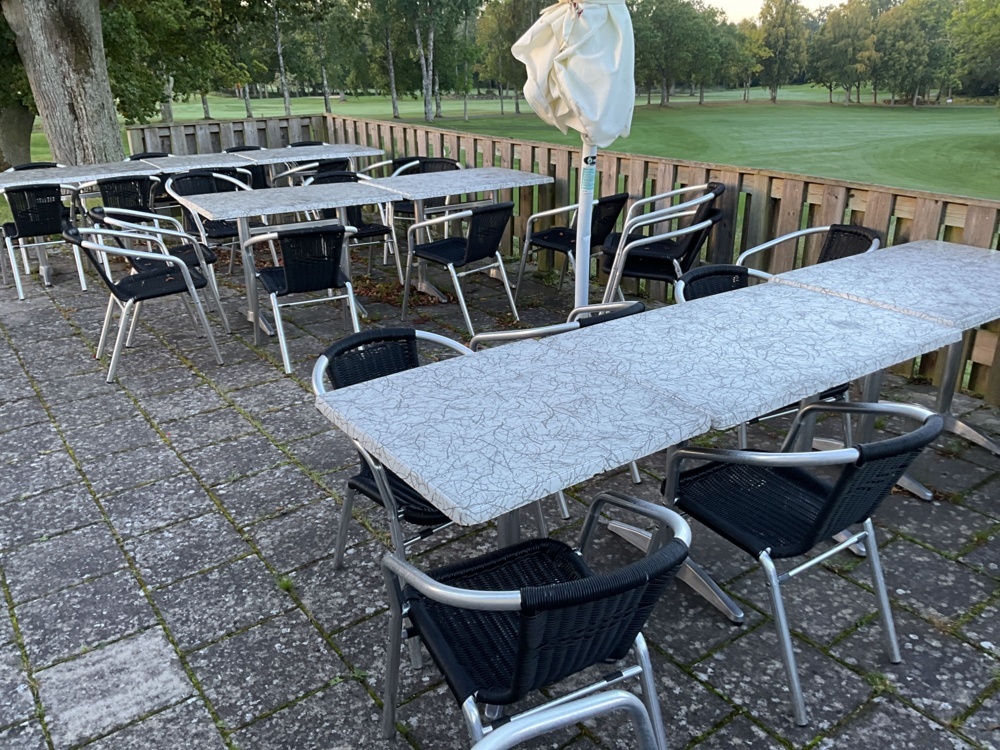 1593251-11 Outdoor dining furniture 40 seats
