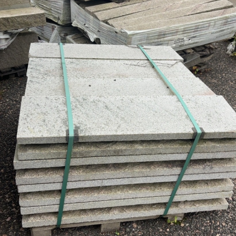 1373317-2 Granitpaneler - 32 st