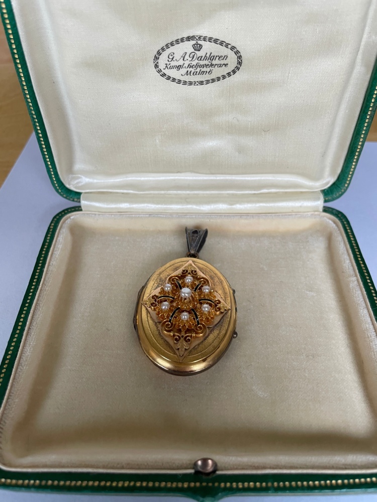 1593460-1 Dahlgren medallion