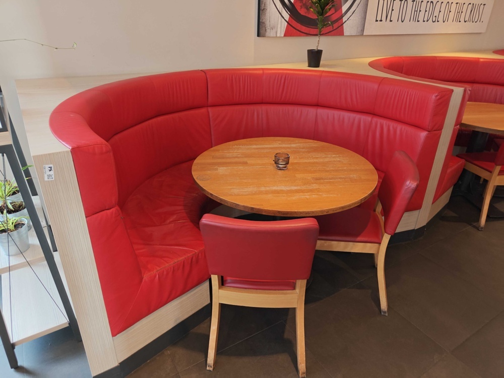 1581731-2 Restaurangmöbler