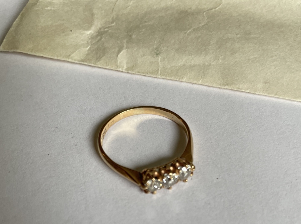 1593455-1 Diamond ring