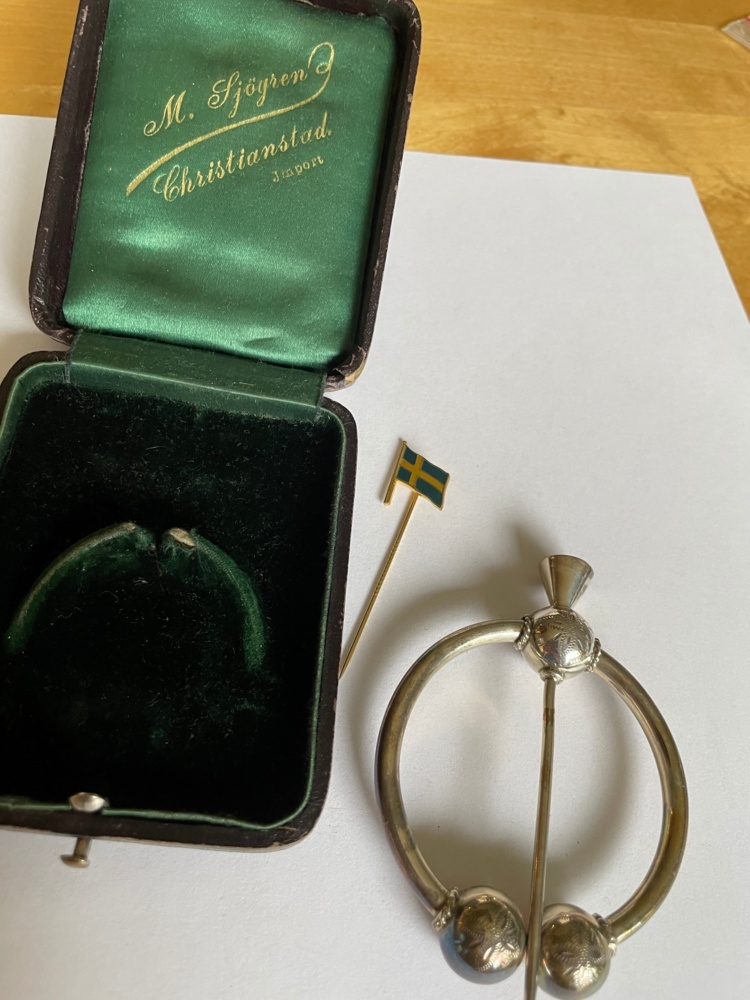 1593458-2 Cassian fibula