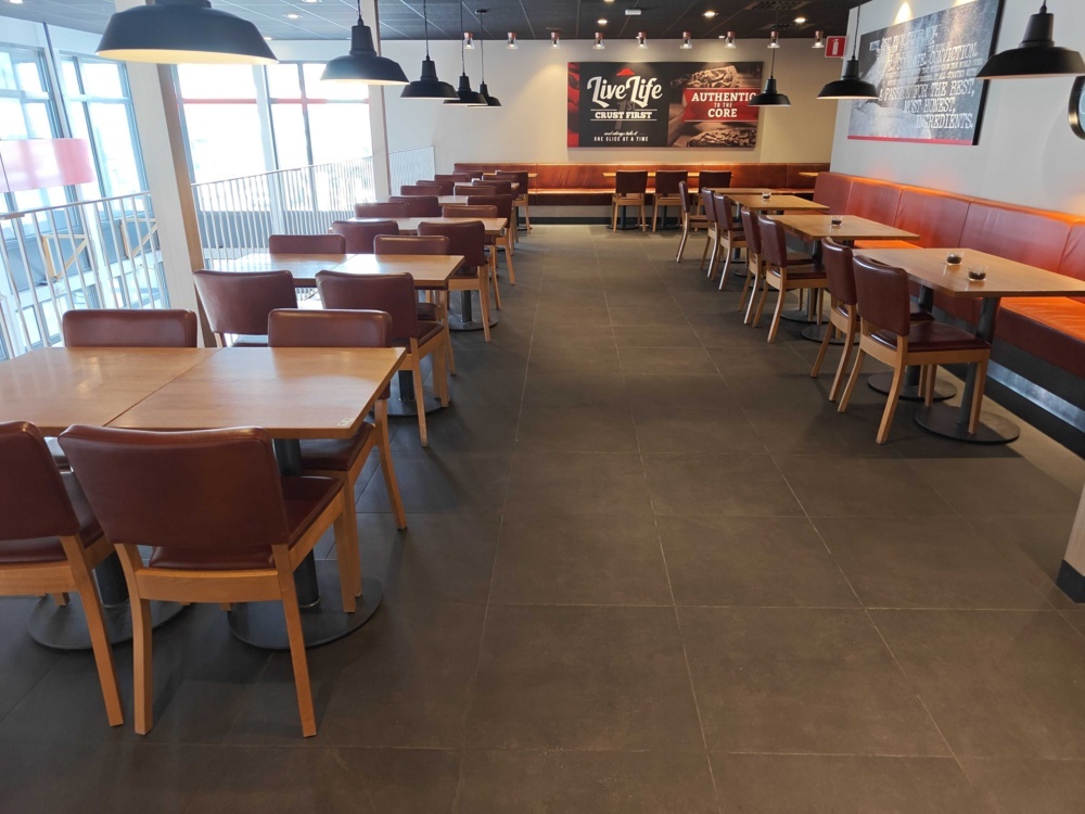 1581742-1 Restaurangmöblemang