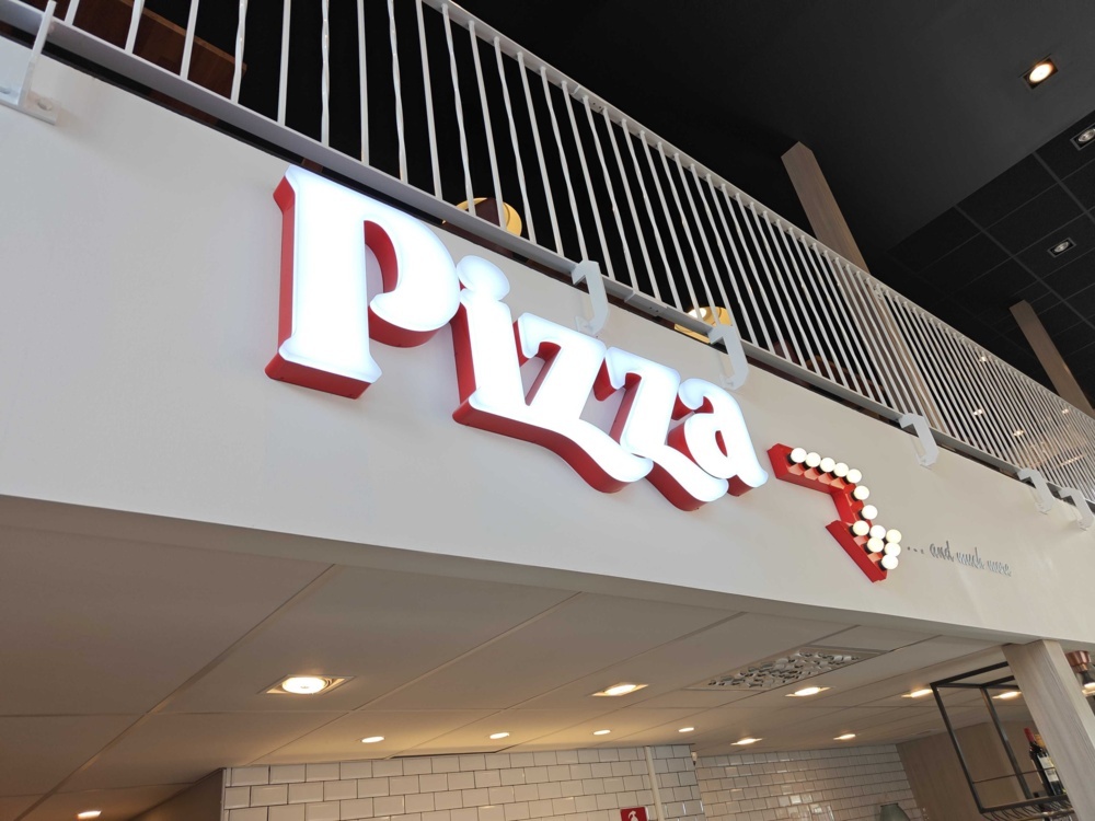 1581744-2 Lighted sign Pizza