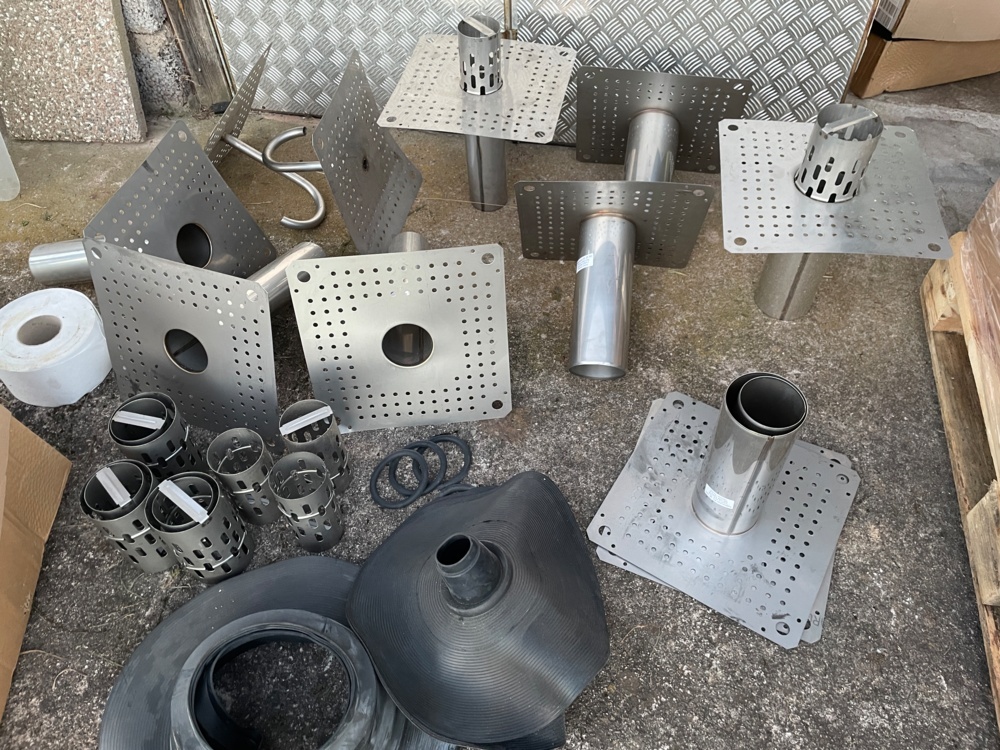 1593464-1 Stainless steel roof drains