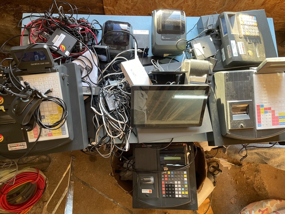 1593466-1 Cash registers, treasure boxes and drawers