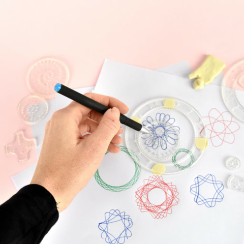 1593526-8 Målar- och ritset, 34 st - blandade motiv, Dot Paint och Spirograph
