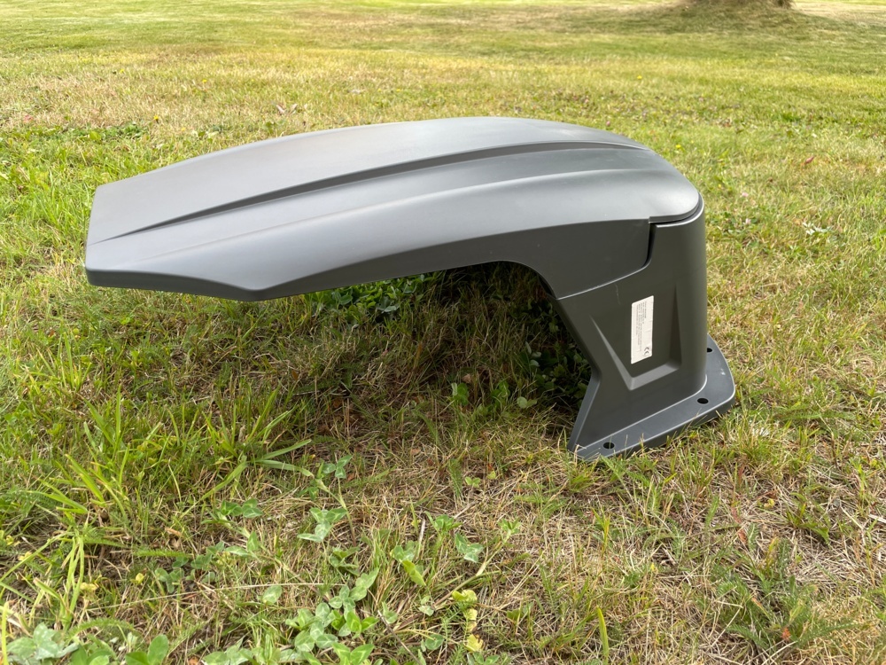 1593469-1 Roof for robotic lawnmowers