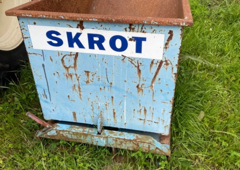 Tipping containers