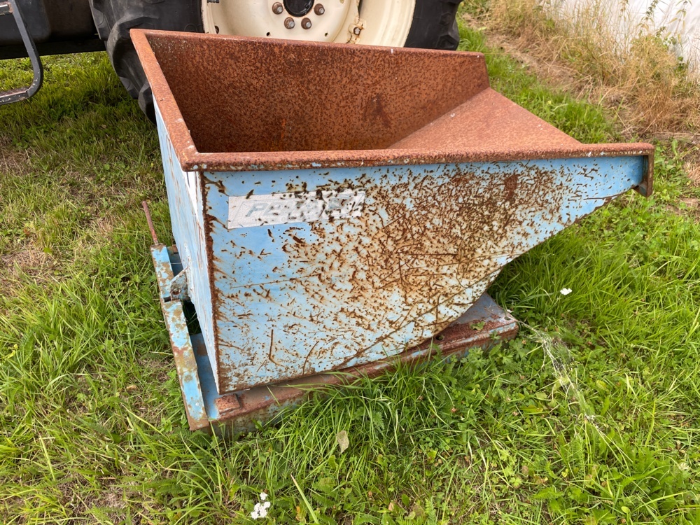 1593471-2 Tipping containers