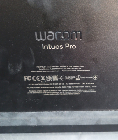 1593588-3 Graphics tablet - Wacom, Intuos Pro PTH-660, pen