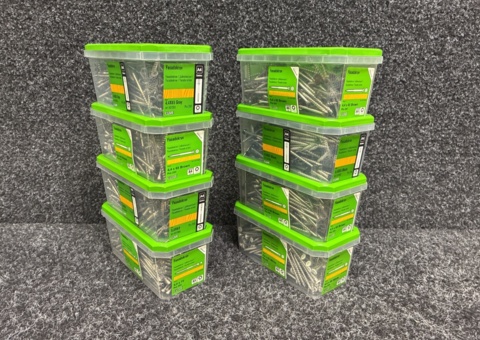 8 pcs. Packages Facade screw, Essve