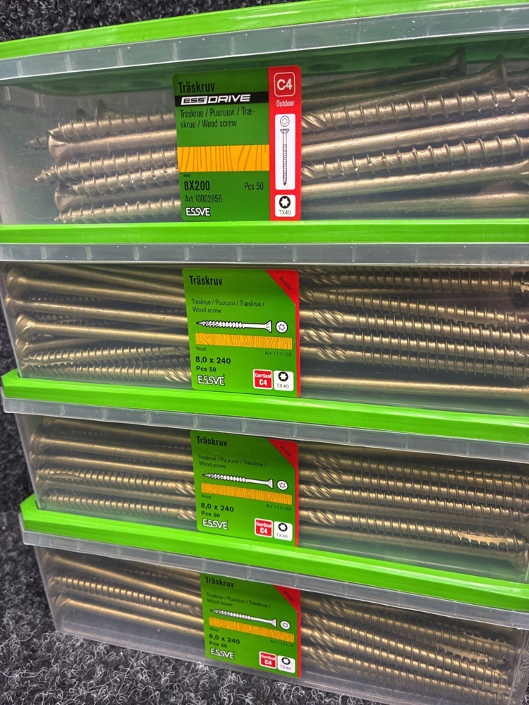 1591376-2 200 wood screws 8x200 & 8.0x240mm, Essve