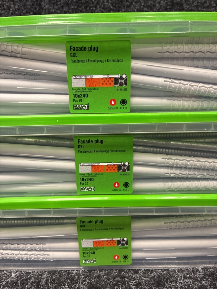 1591418-2 140 Facade plugs 10x240 & 10x100mm, Essve