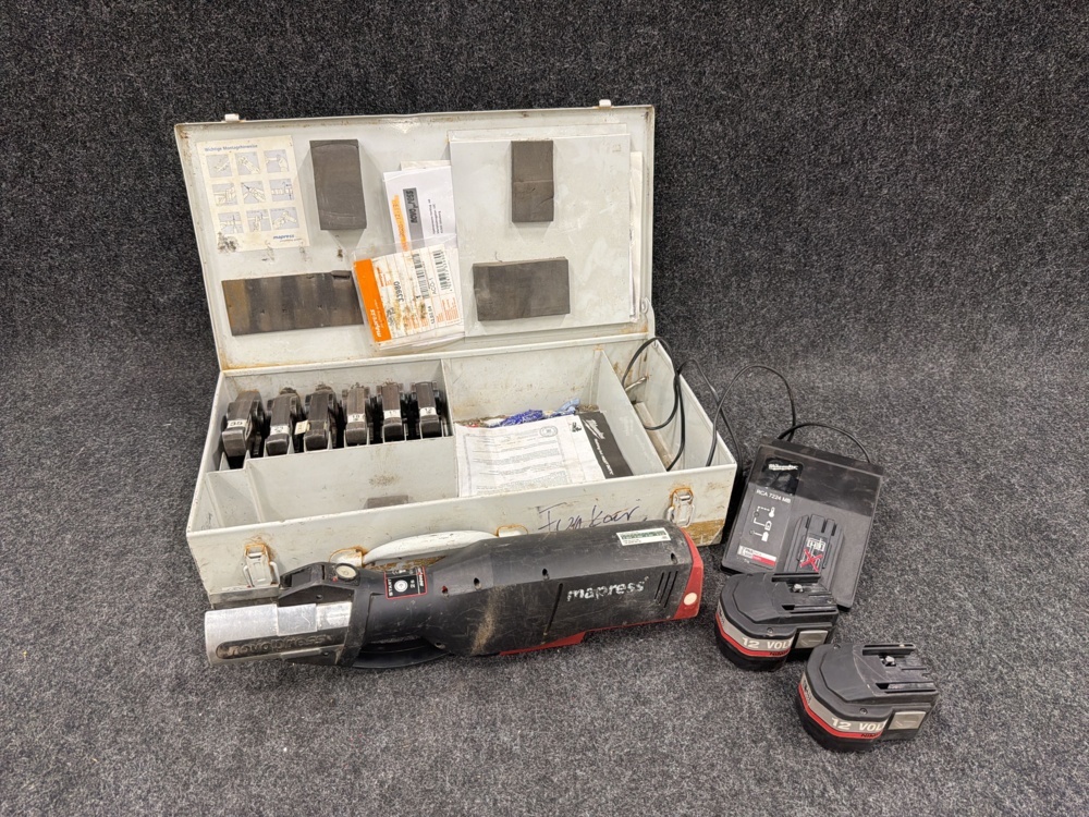 1593752-1 Pressmaskin Novopress ACO-1 inklusive batterier & laddare