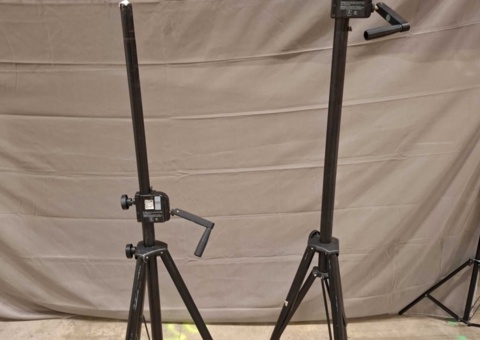 Speaker stands, 2 pcs - K&M, with crank adjustment