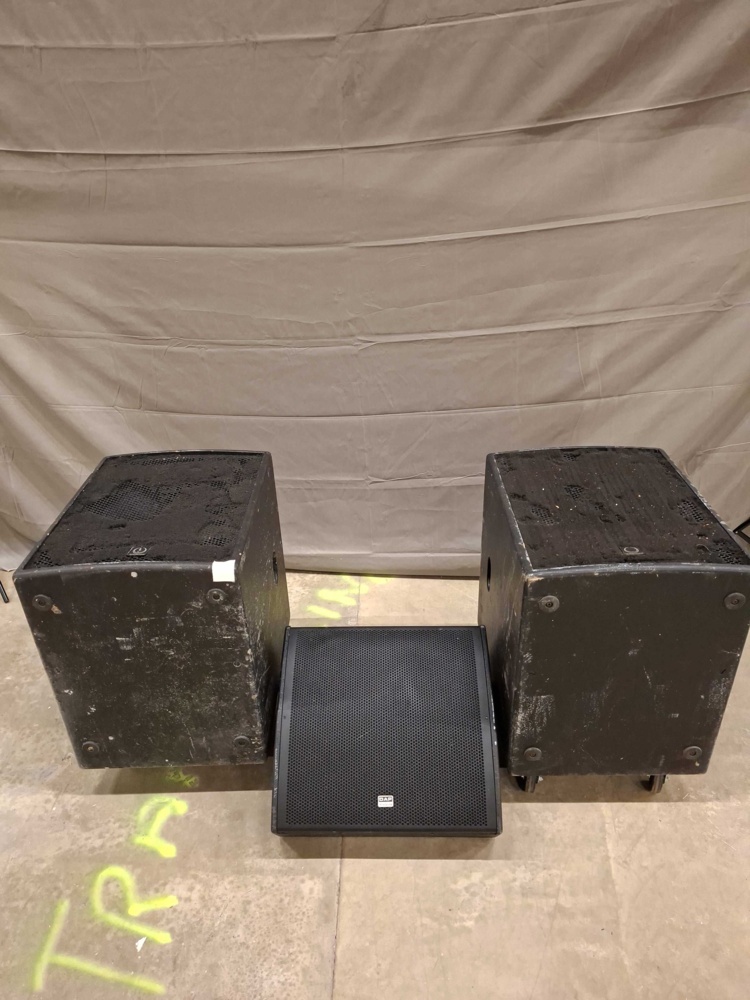 1582560-1 Speaker lot - Turbosound and DAP Audio M15
