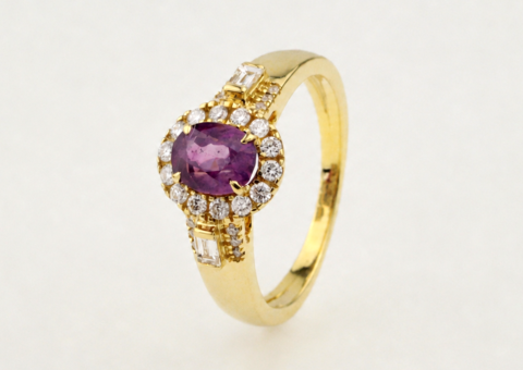 Ring 18K Guld med obehandlad rosa Kashmir safir och Diamanter GIA-cert