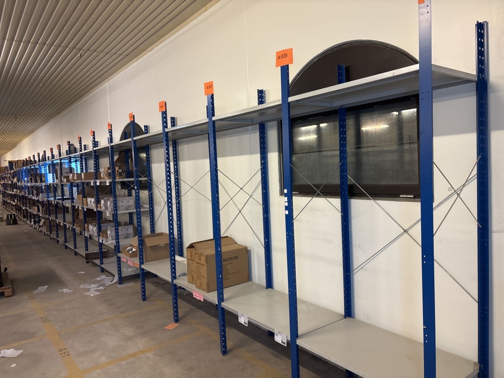 1511478-1 Sheet metal shelves 28 sections