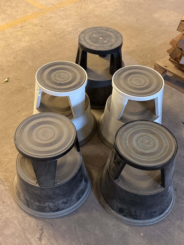 1511482-1 Step stools 5 pcs