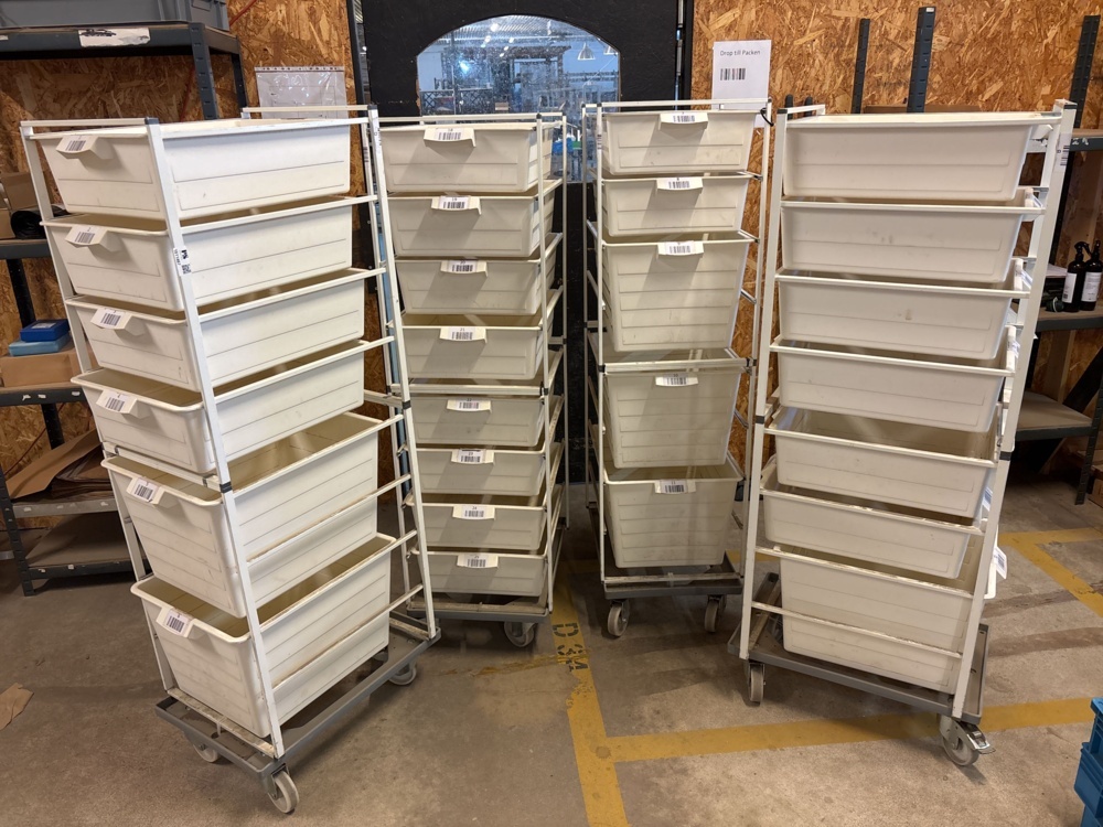 1511487-1 8 backhoes