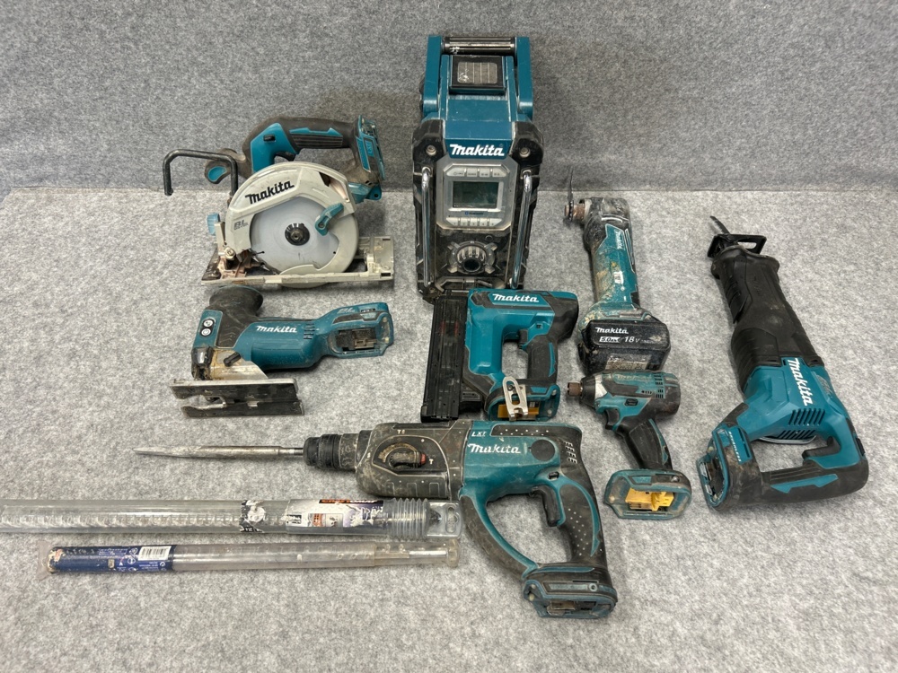 1497775-1 Tool kit - Makita