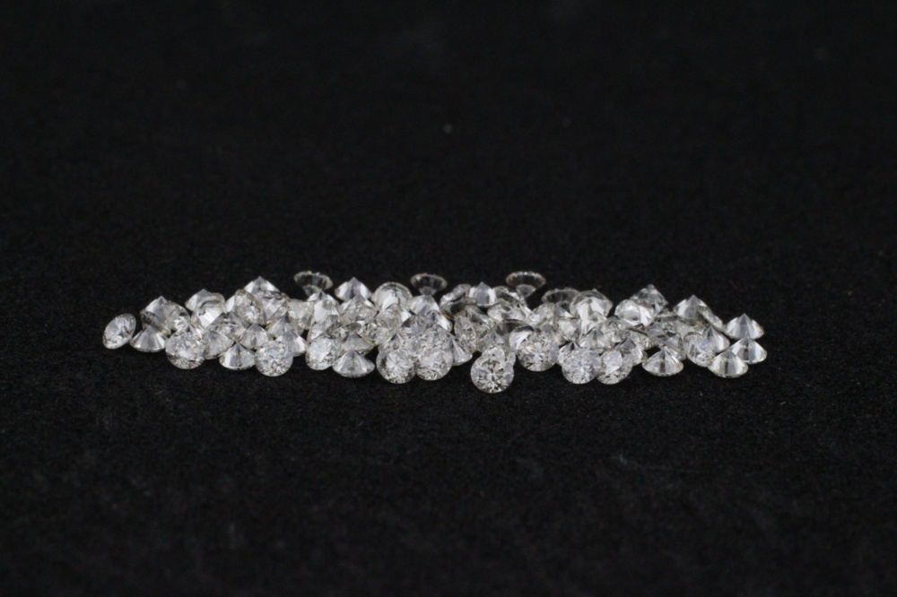 1594571-2 Briljantslipade runda naturliga Diamanter 2 mm ca 3,07 ctv