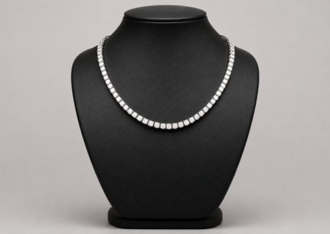 Collier 18K Vitguld med briljantslipade Diamanter ca 14,90 ctv