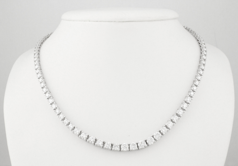 1594577-2 Collier 18K Vitguld med briljantslipade Diamanter ca 14,90 ctv