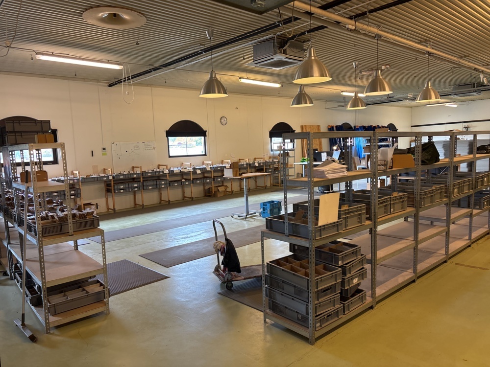 1511499-2 Shelving system in metal and wood - total of 30 sections