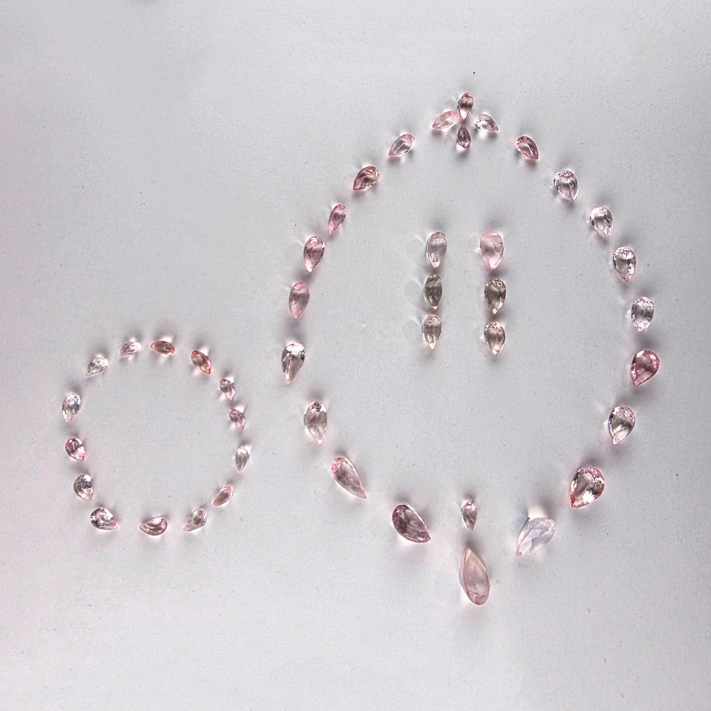 1594584-1 Parti rosa topaser totalt ca 241,25 ctv