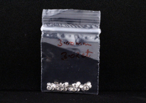 Briljantslipade runda naturliga diamanter 3 mm ca 3,02 ctv
