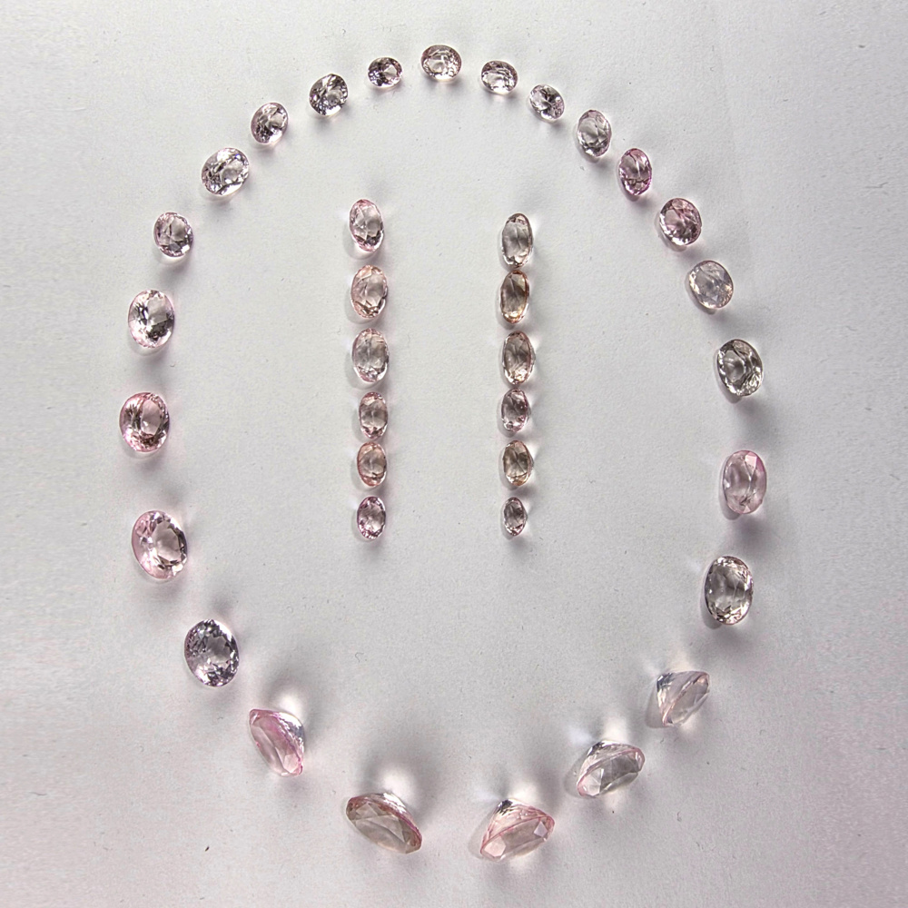 1594589-2 Parti rosa topaser totalt ca 218,59 ctv